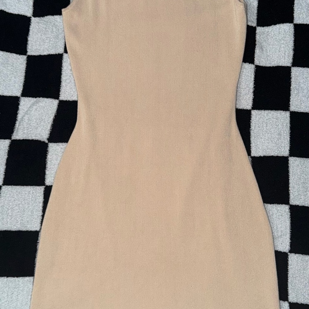 House of Harlow 1960 Nude Midi Bodycon Dress